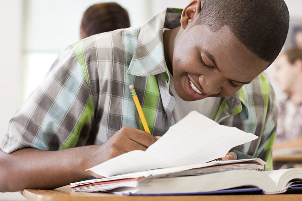 Québec Merit Scholarship Program for Foreign Students (PBEEE) 2024/2025 — Mediangr Québec Merit Scholarship Program For Foreign Students (pbeee) 2024/2025