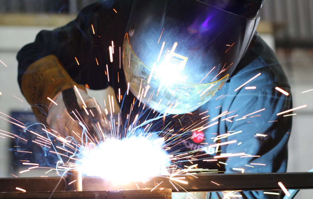 Immigrate To Canada as a Skilled Welder with Visa Sponsorship 2024: APPLY NOW — Mediangr Immigrate To Canada as a Skilled Welder with Visa Sponsorship